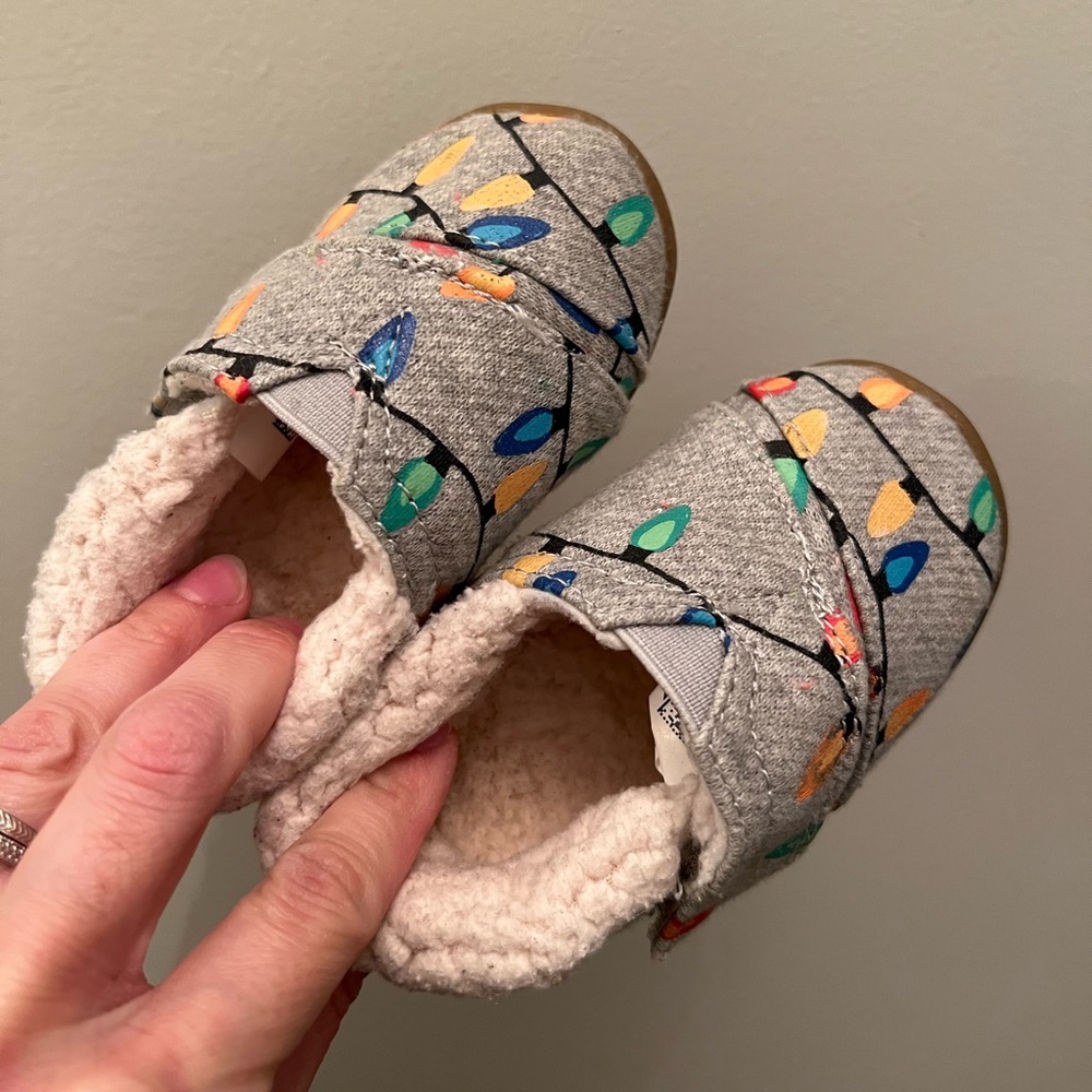 Toms Slippers Birch Glow in the Dark Christmas Lights Baby 4